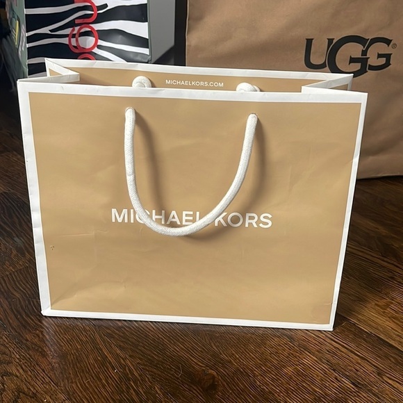 Small Michael kors shopping bag empty - Picture 1 of 2